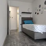 Modern Ana *